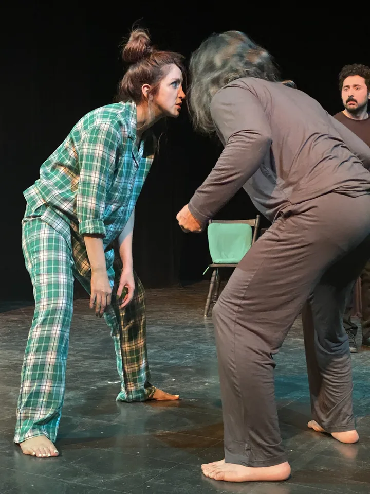 Karmoolak production photograph 18