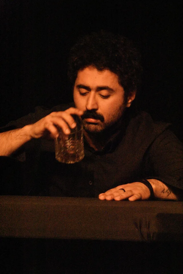 Karmoolak production photograph 2