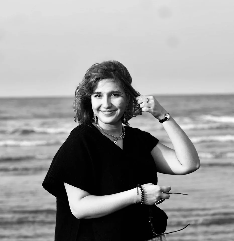 Portrait of Paria Rabieefar