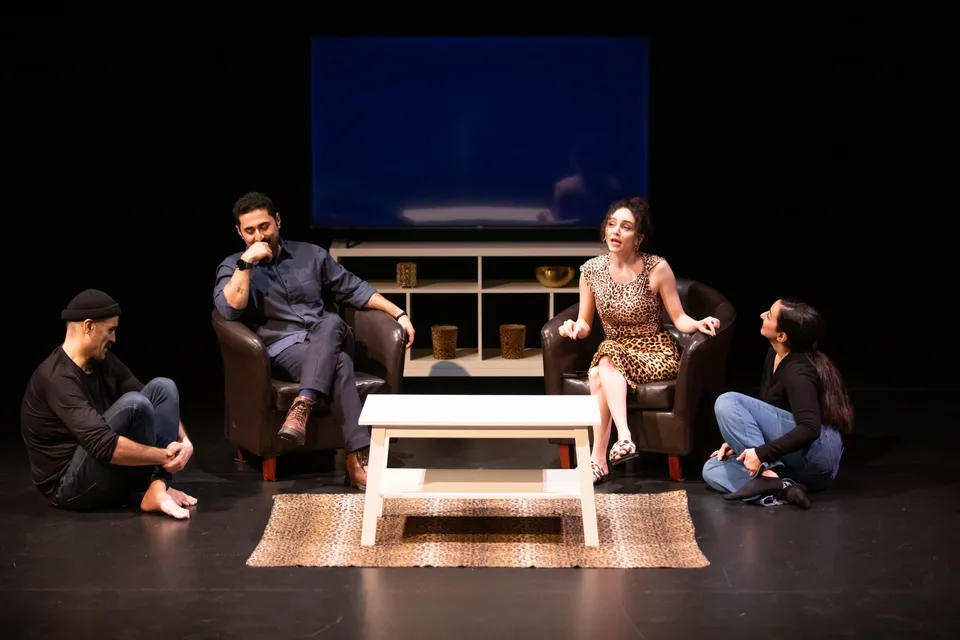 Closetopia production photograph 39